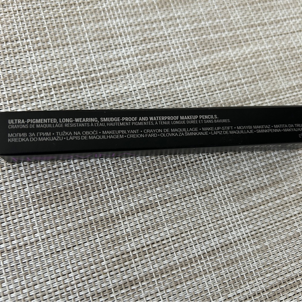 NEW Anastasia of Beverly Hills Norvina Chroma stix makeup pencil BLACK! - Picture 5 of 9